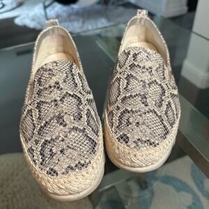 The Flexx snakeskin patterned woman's espadrille sneakers, size 8.5